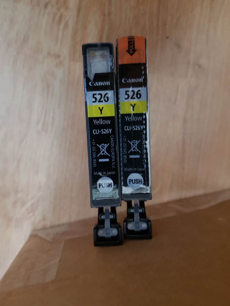 Canon 526 yellow Ink Cartridges