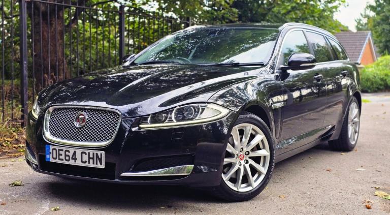 2014 Jaguar XF 3.0D V6 PREMIUM LUXURY 5dr AUTOMATIC + FSH + LEATHER + NAV + TOWBAR +  ESTATE Dies...