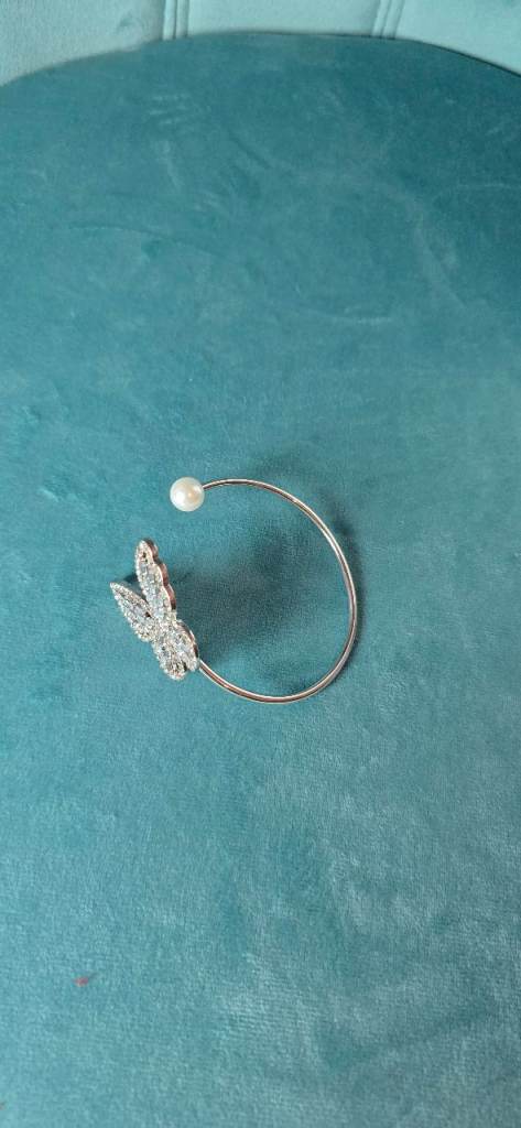  Butterfly Decor Cuff Bracelet🦋🤍