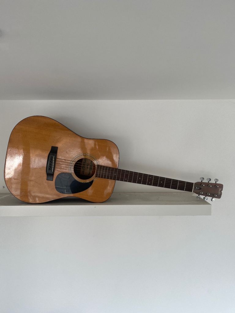 Acoustic Guitar – Classic Brown, Needs Some TLC