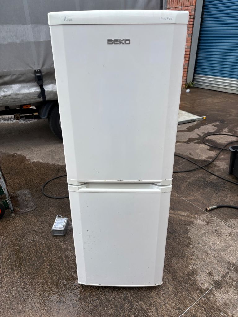 Beko Freestanding Fridge Freezer – Good Working Order