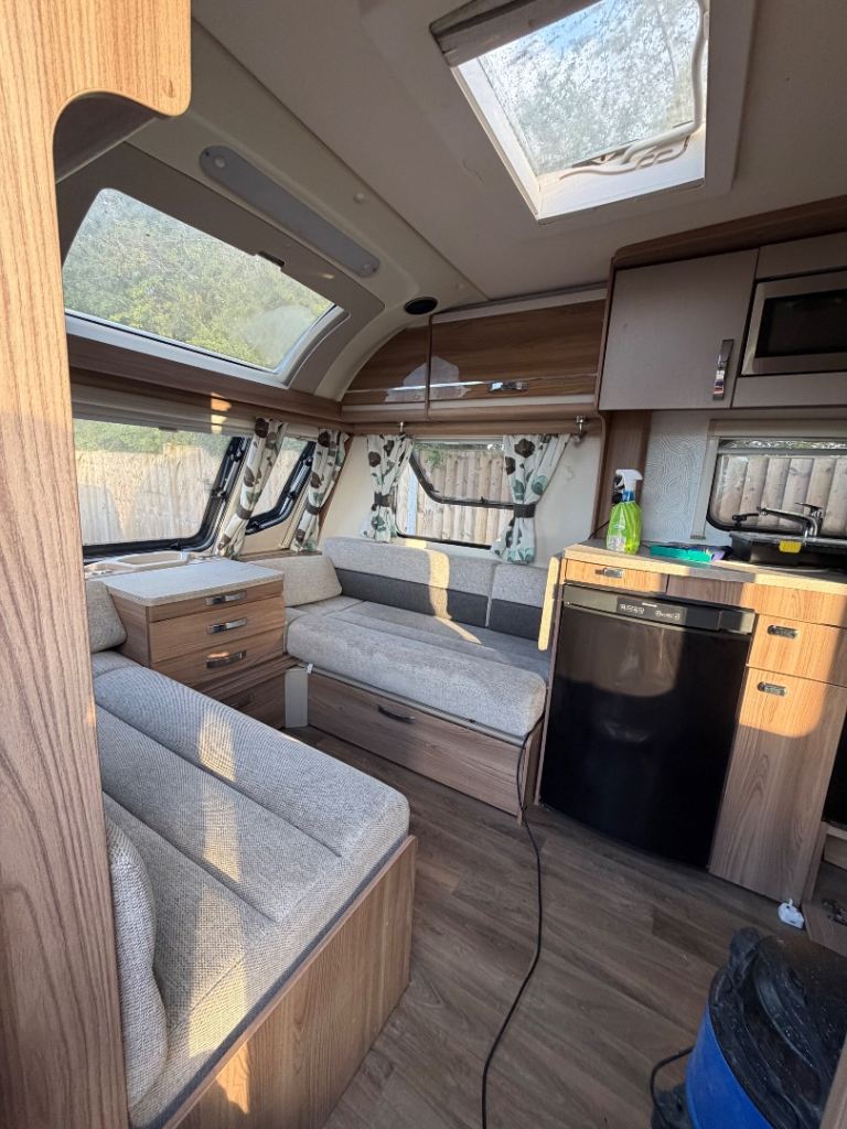 Caravan to rent in secure gated property 