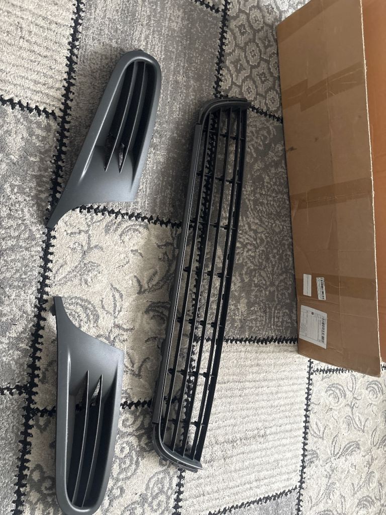 Mk6 golf front grill set 