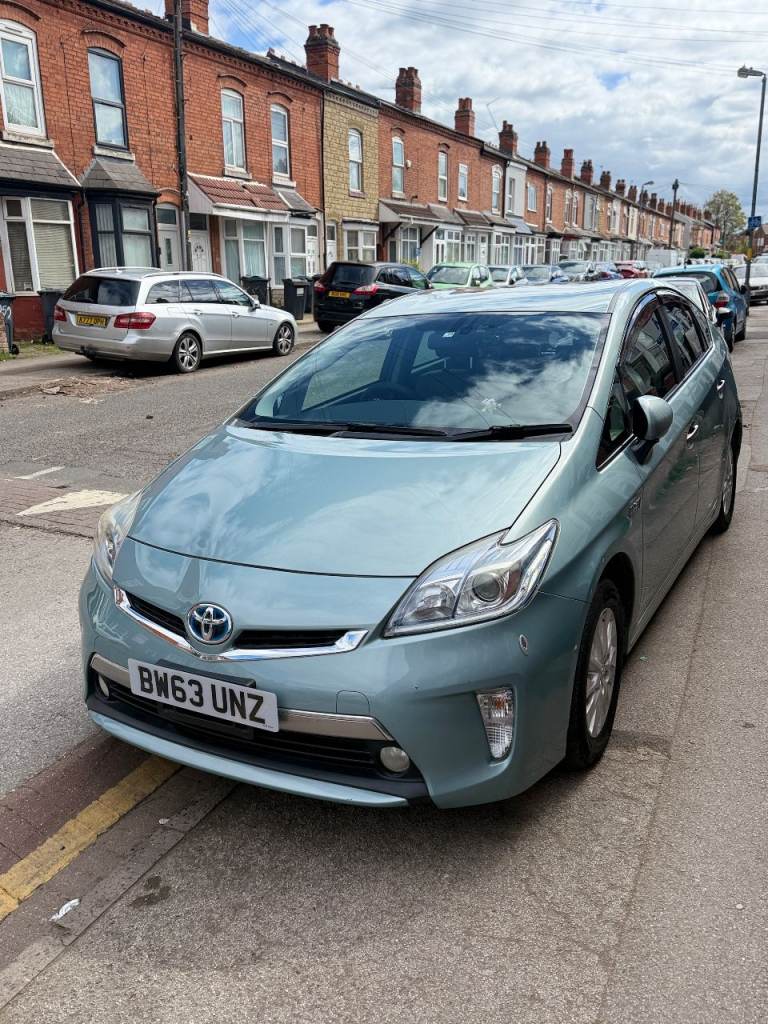 2014 Toyota Prius PHV