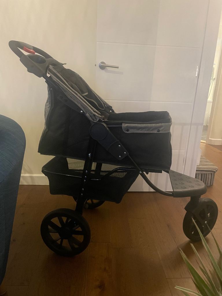 Dog & cat buggy / stroller