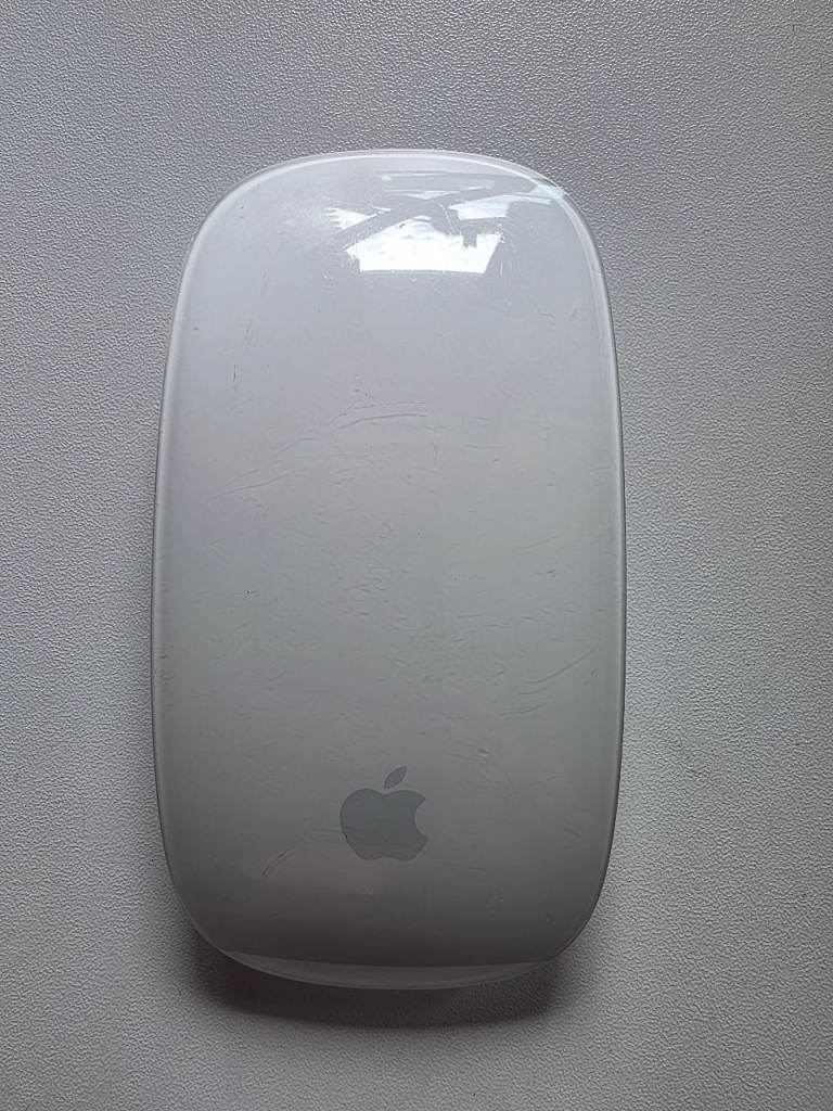 Apple magic mouse - 2 available