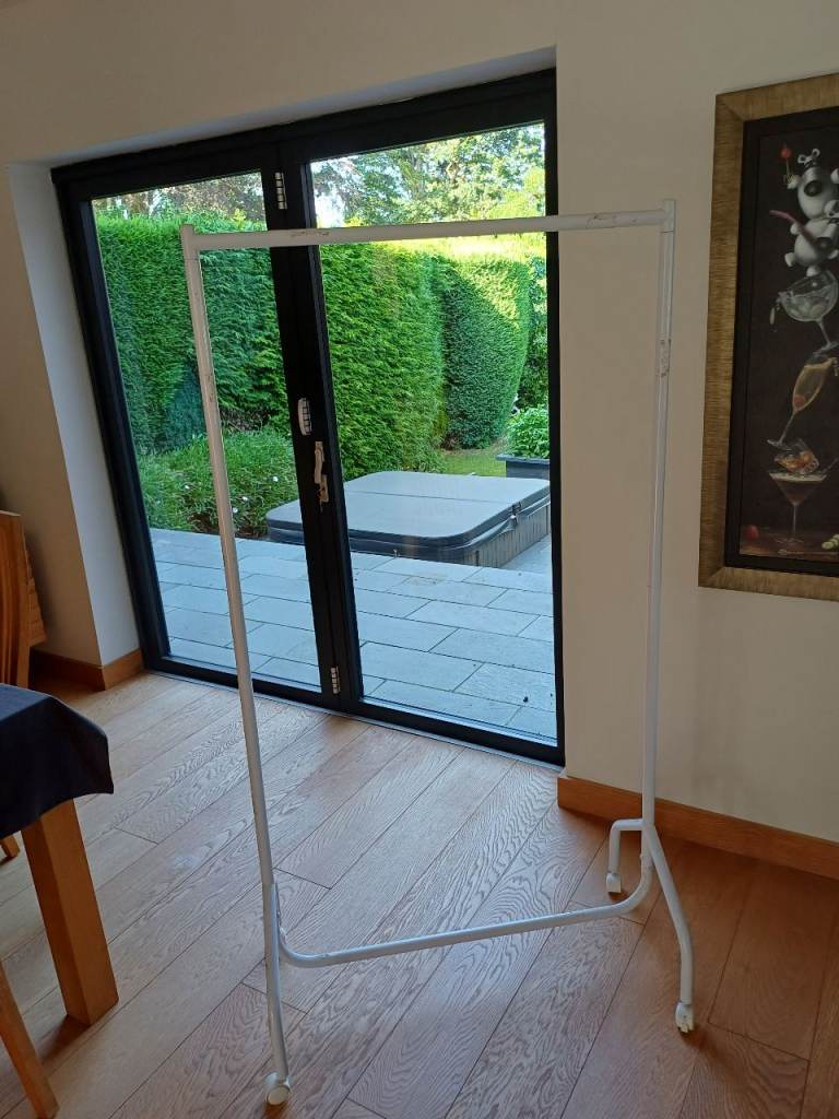 White Metal Clothes Rail on Wheels – Good Condition