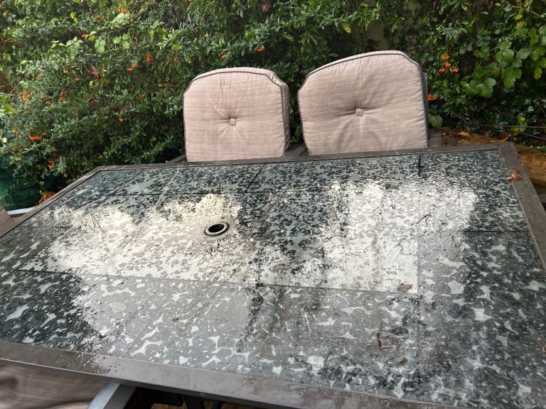 Outdoor table 6 chairs cushions