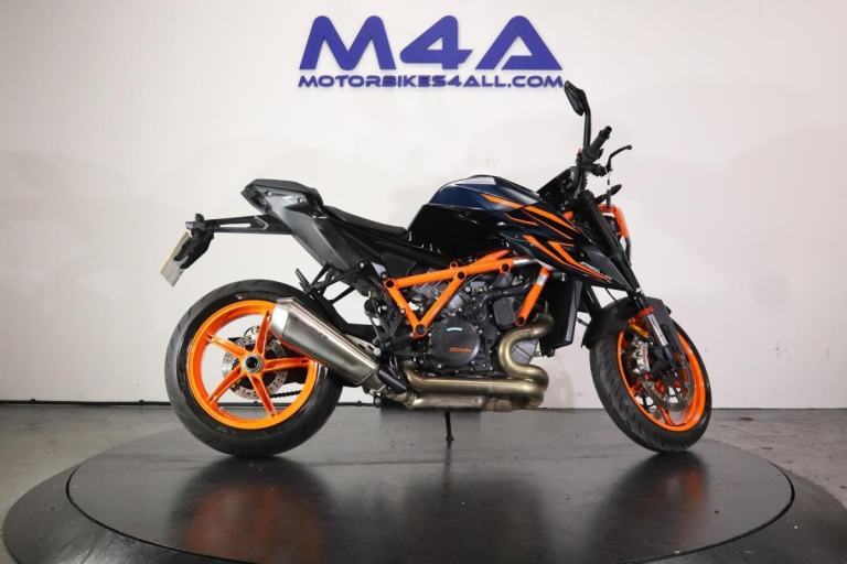 KTM 1290 SUPERDUKE R 2023