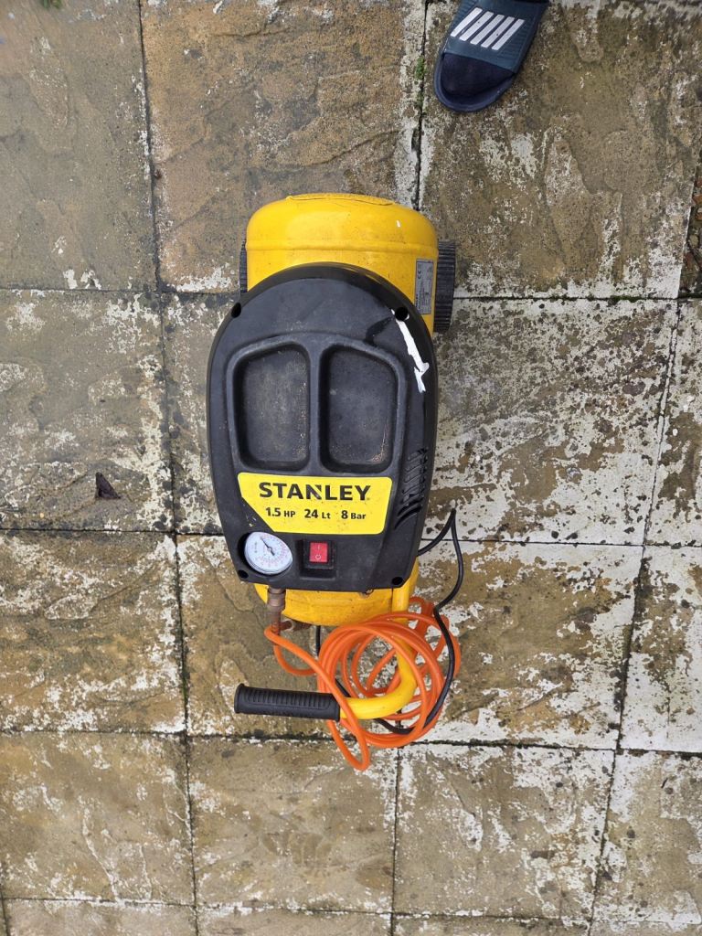 Stanley D200/8/24 Air Compressor