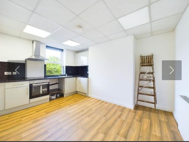 1 to 2 bedroom flat to rent