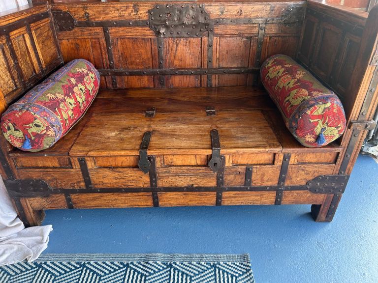 ***REDUCED*** BEAUTIFUL ANTIQUE SETTLE (Possibly Indian in style)