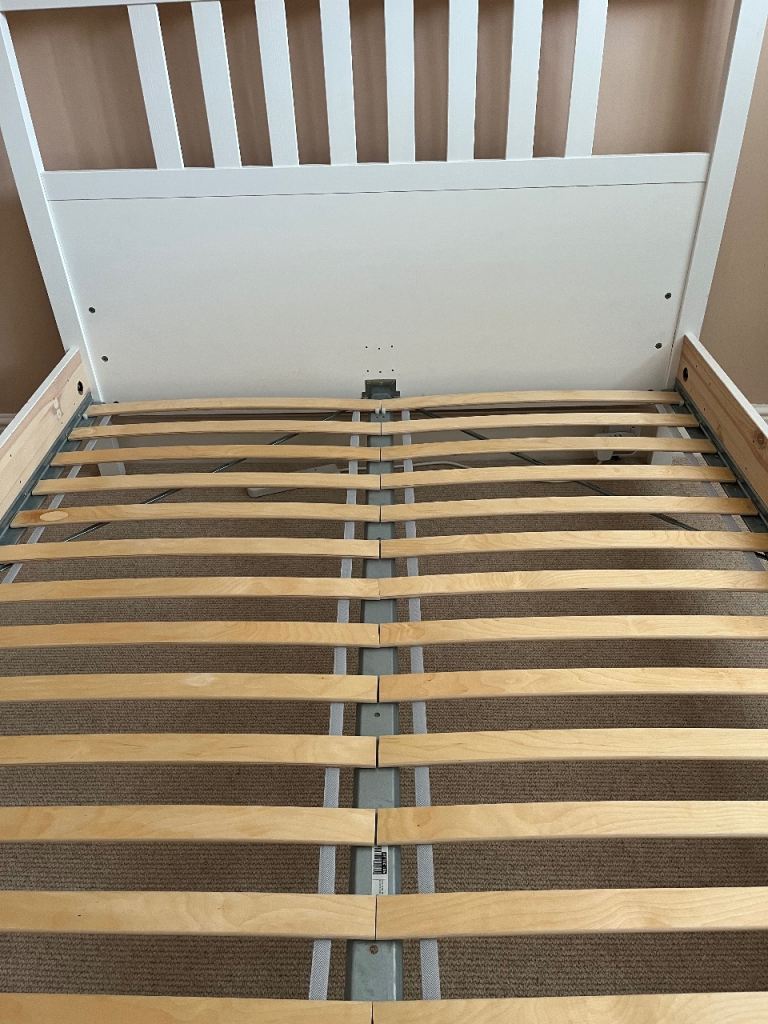 Hemnes Kingsize Ikea bed frame and slats - a bit damaged 