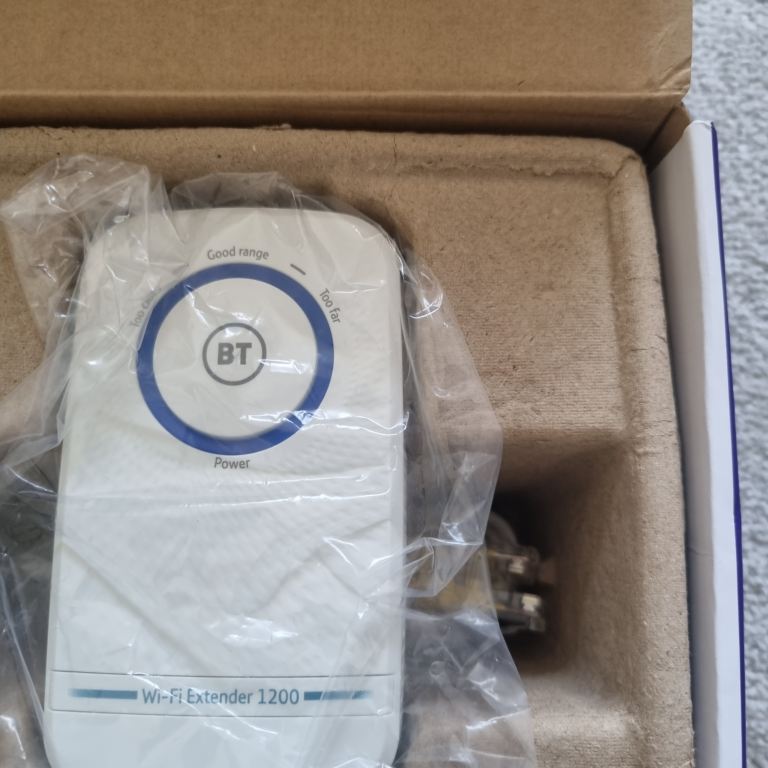 BT dual band wifi extander 110 dual band for sale for £20 or nearest sensible offer