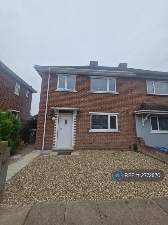 3 bedroom house in Thoresby Place, Cleethorpes, DN35 (3 bed) (#2772870)