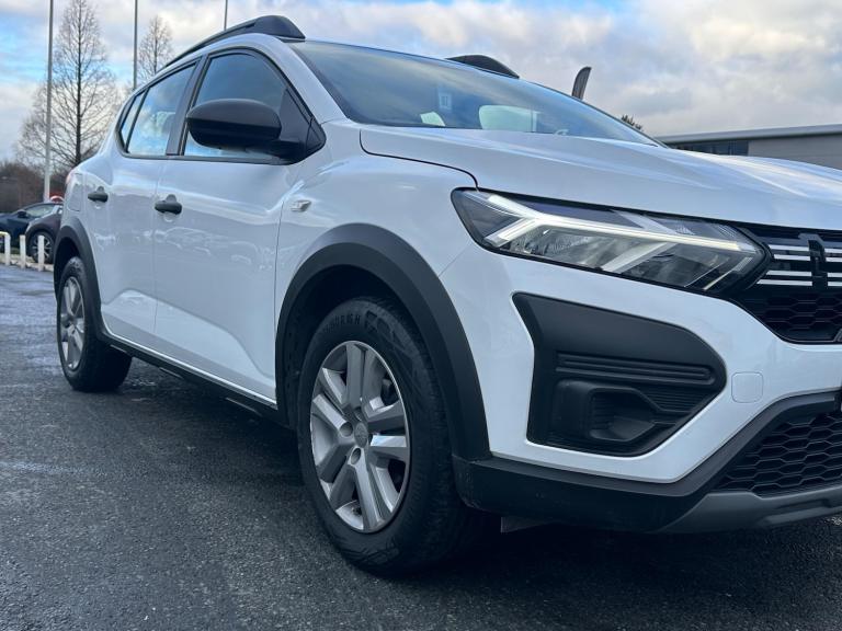 2023 Dacia Sandero Stepway 1.0 TCe Essential Euro 6 (s/s) 5dr HATCHBACK Petrol Manual