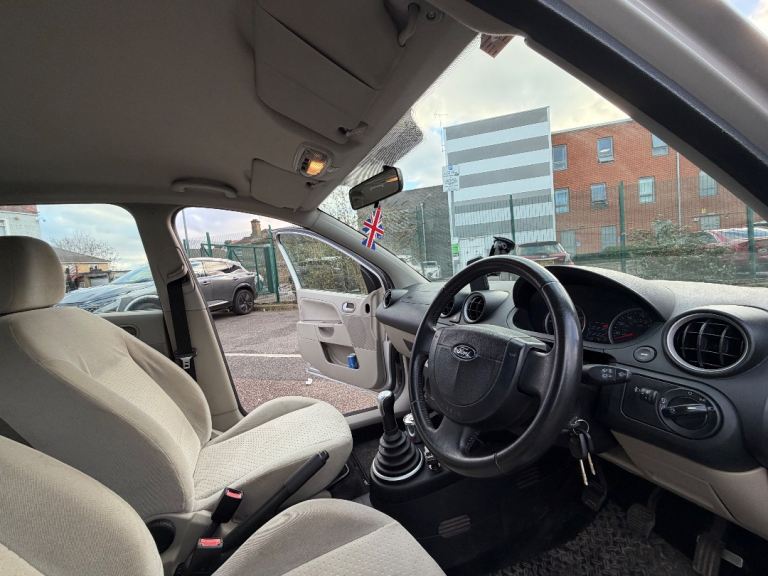 Ford, FIESTA, Hatchback, 2004, Manual, 1388 (cc), 5 doors