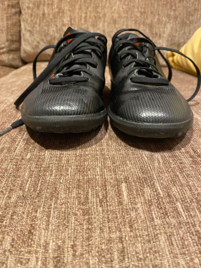 Size 2 Nike Mercurial Astro turf football trainers