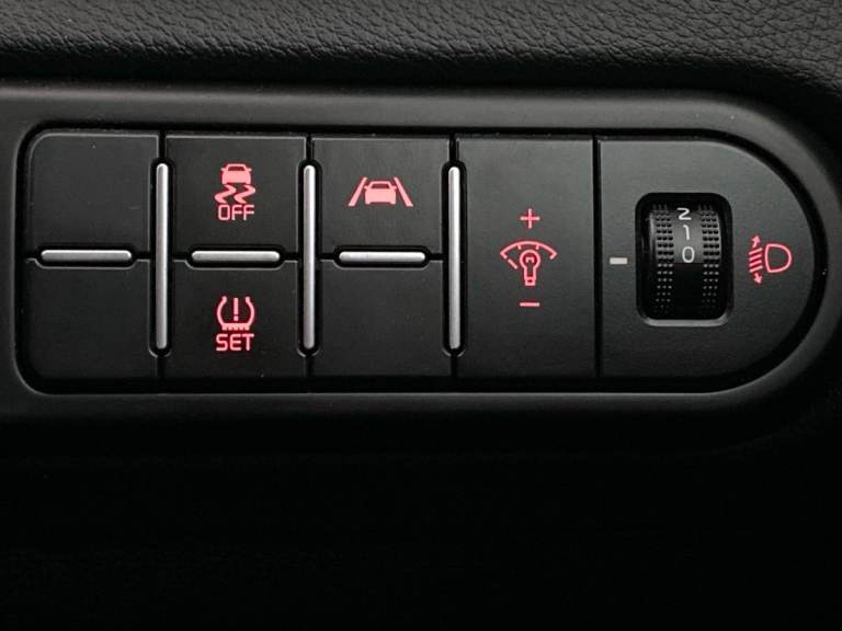 2022 Kia Ceed 1.0T GDi ISG 2 5dr Estate PETROL Manual