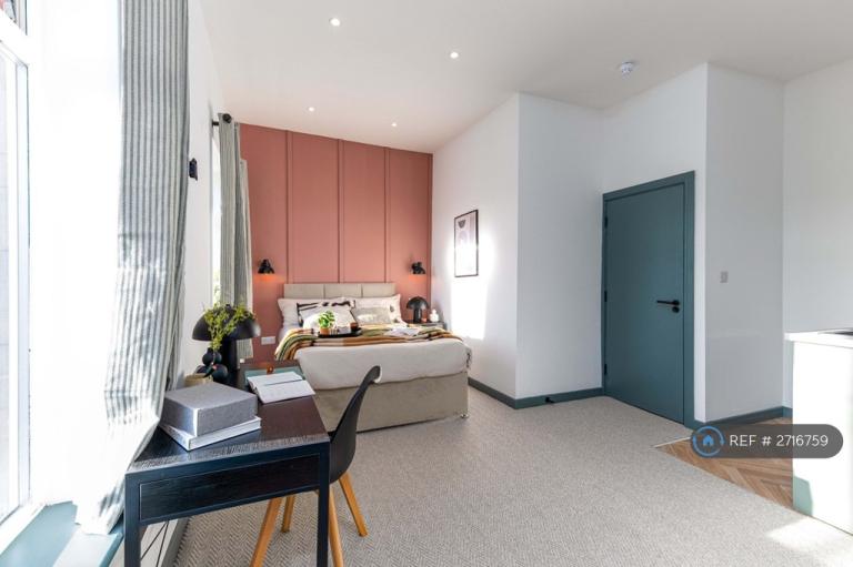 1 bedroom in Canterbury Street, Ashton-Under-Lyne, OL6 (#2716759)