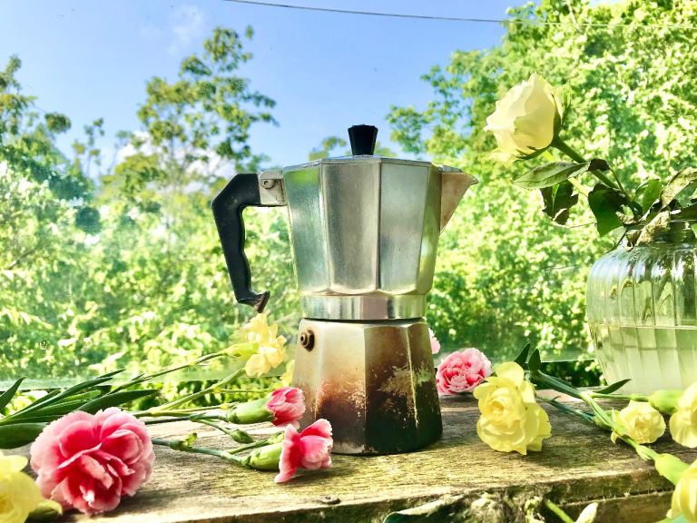 Antique vintage style traditional Italian coffee maker, 19cm tall x 17cm spout to handle, base 9cm