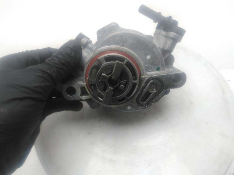 Citroen Berlingo Vacuum Pump 2018-2025 9804021880