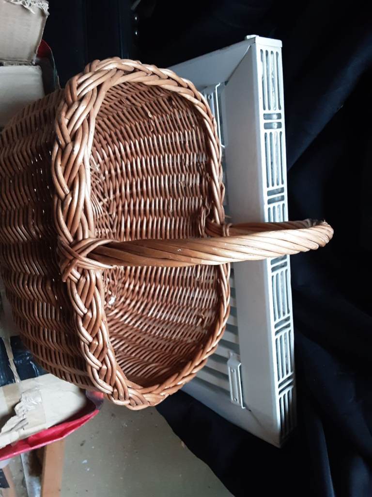 Original wicker basket 