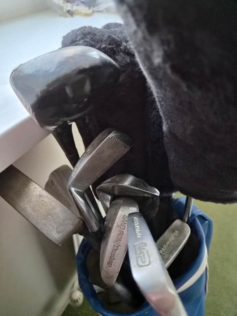 Complete Golf Club Set with Bag – Good Condition