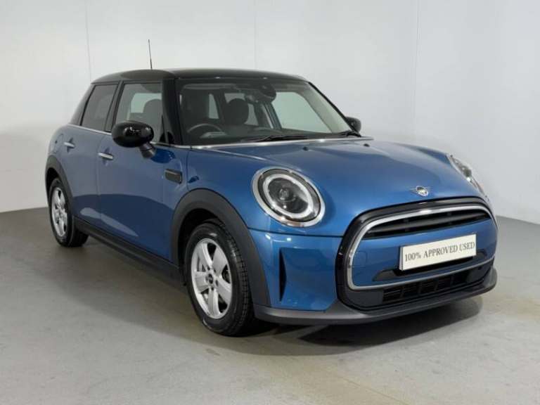 MINI HATCHBACK 1.5 Cooper Classic Premium 5dr