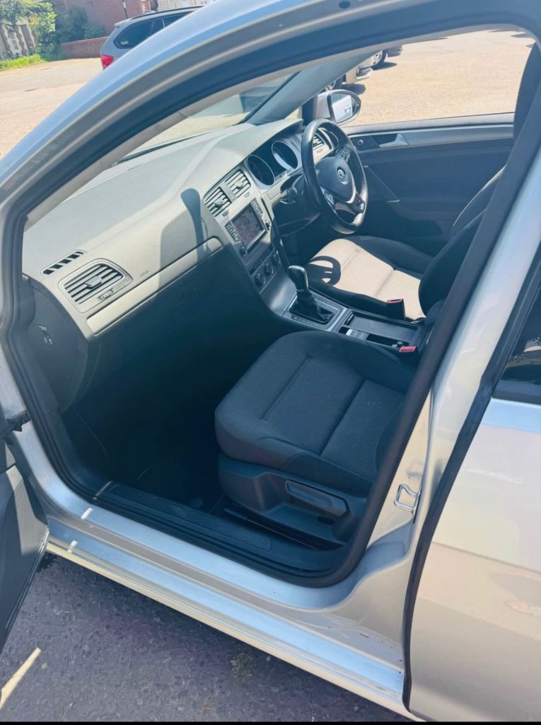 Volkswagen, GOLF, Hatchback, 2014, Semi-Auto, 1598 (cc), 5 doors