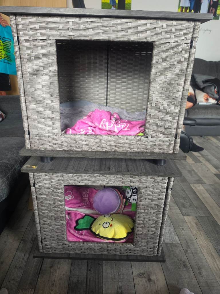 Animal Paw hut unit