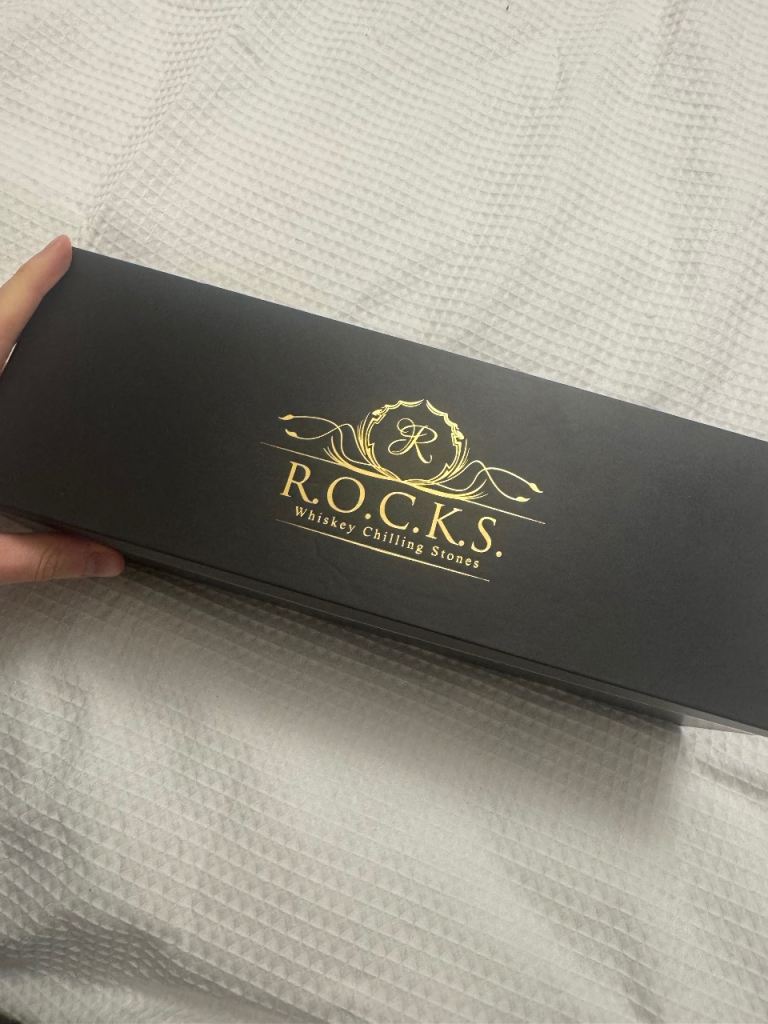 Whiskey chilling stones