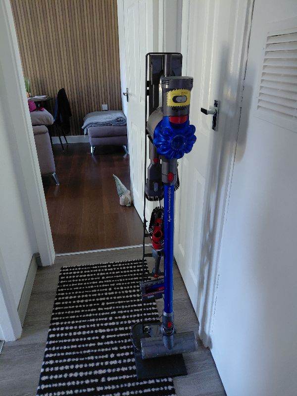 Dyson cordless vacuum cleaner holder
