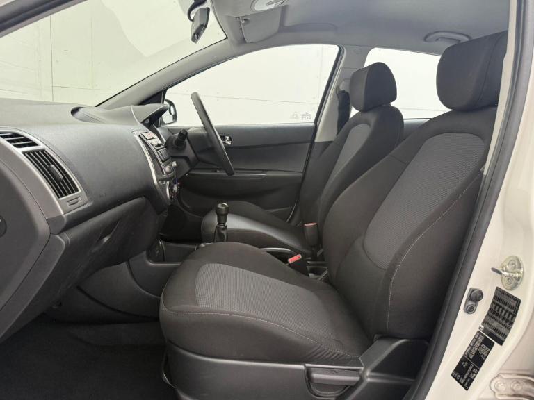 2014 Hyundai i20 1.2 Classic Euro 5 5dr HATCHBACK Petrol Manual
