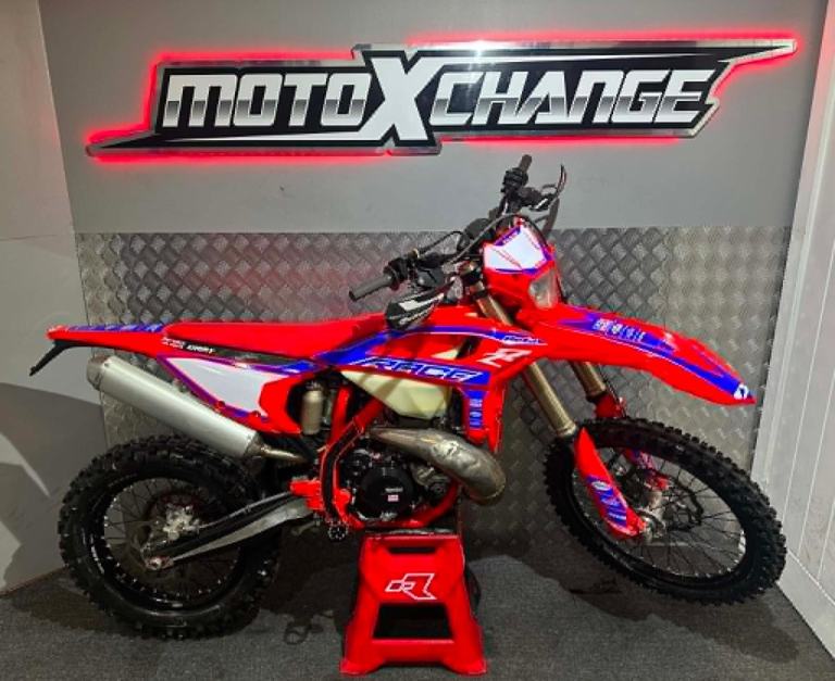 2025 BETA 300 RR ...ROAD REGISTERED........£6495.....MOTO X CHANGE