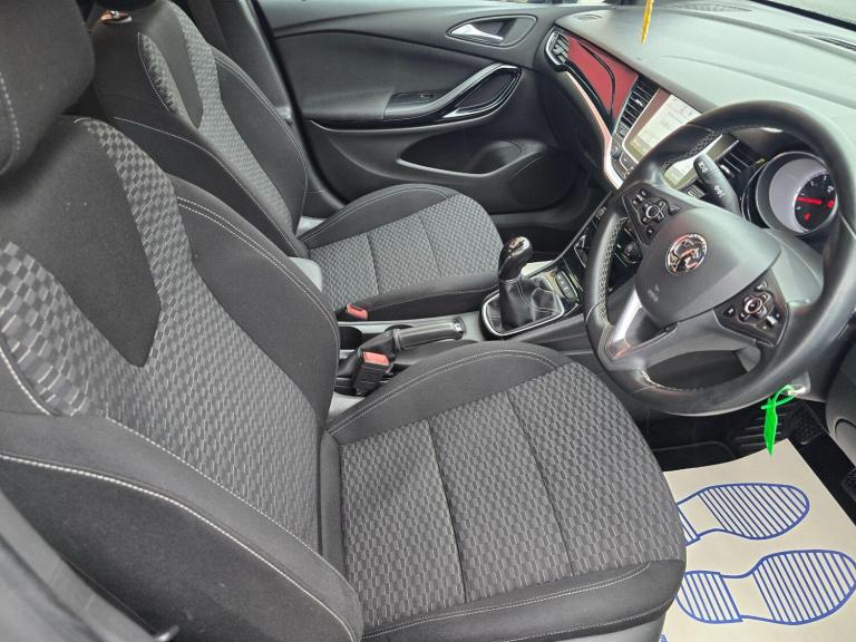 2016 Vauxhall Astra 1.4i Turbo SRi Nav Euro 6 5dr HATCHBACK Petrol Manual