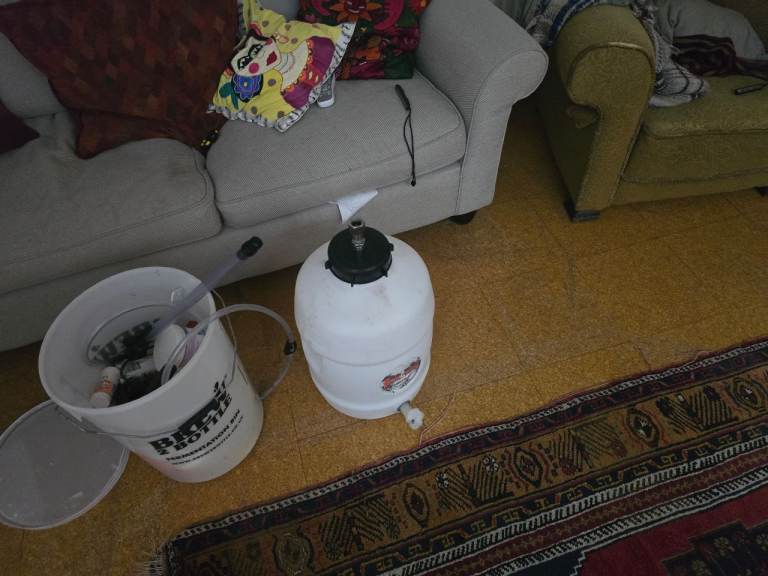 Brew kit to include bottels, barrel, thermostat and brew belt chemicals, pump and other bits