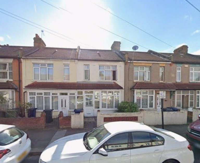 DSS ACCEPTED - Studio Flat Available in Endsleigh Rd, Southall UB2
