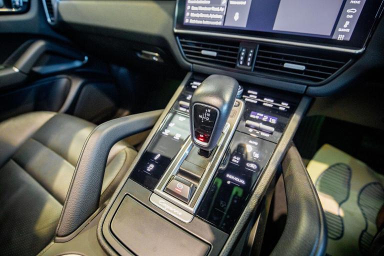 2020 Porsche Cayenne E-Hybrid 5dr Tiptronic S ESTATE PETROL/ELECTRIC Automatic