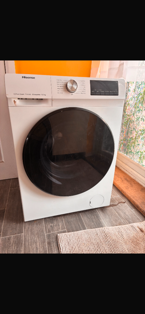 Hisense Washer Dryer 8/5kg – White, Good Condition