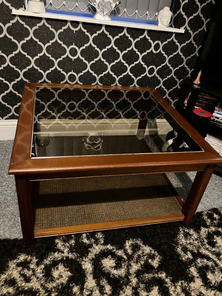coffee table and this is all in excellent condition can deliver for a small charge