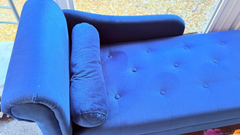 Blue Velvet Chaise Lounge – Good Condition