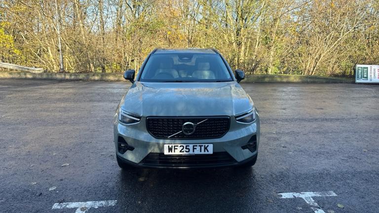 2025 Volvo XC40 2.0 B4P Ultra Dark 5dr Auto Petrol Estate Estate Petrol Automatic