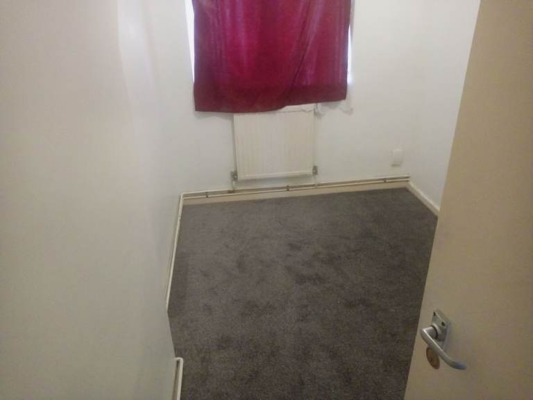 Room for rent east street 