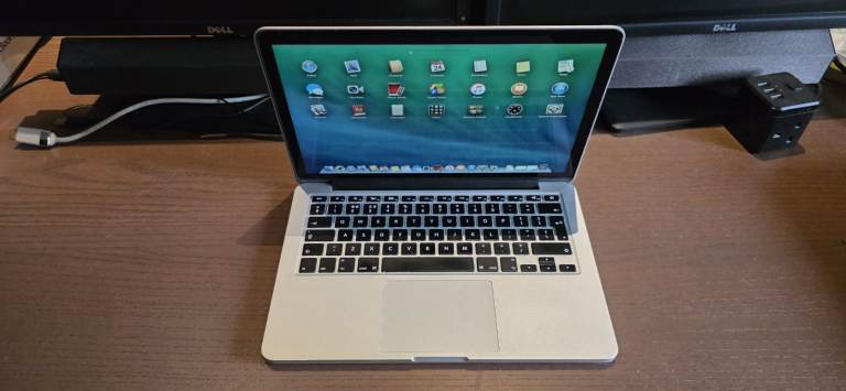 Macbook Pro 13 inch Retina late 2013 - 2014 laptop with Logic Pro X