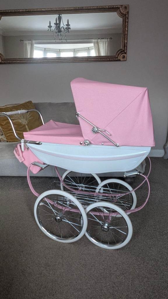 Silver Cross Heritage Balmoral Dolls Pram (No. 14/140th Anniversary) | Baby Birds