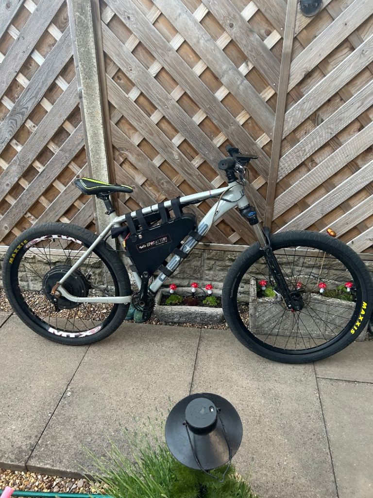 Electric pedal assist adult/teenager bike