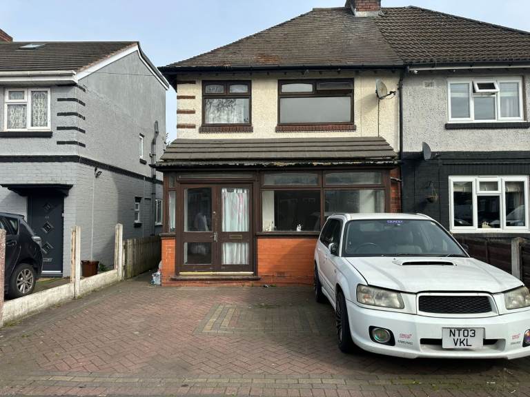 *B.C.H* 3 Bed Semi-Detached Home- Blakeley Hall Road, OLDBURY