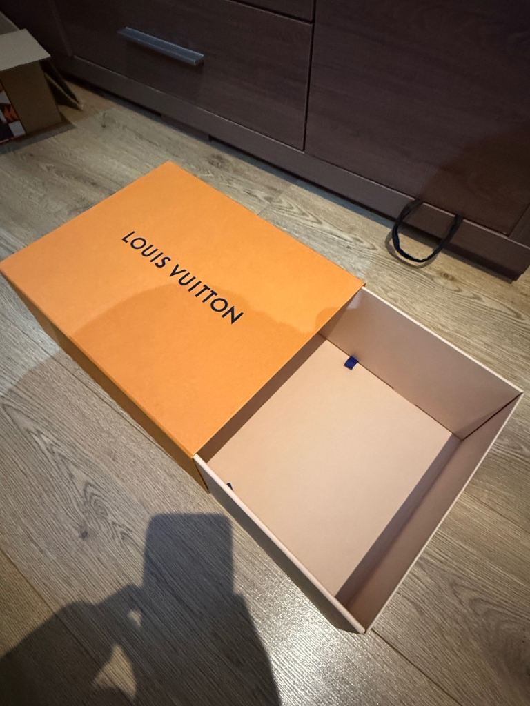 Louis Vuitton box