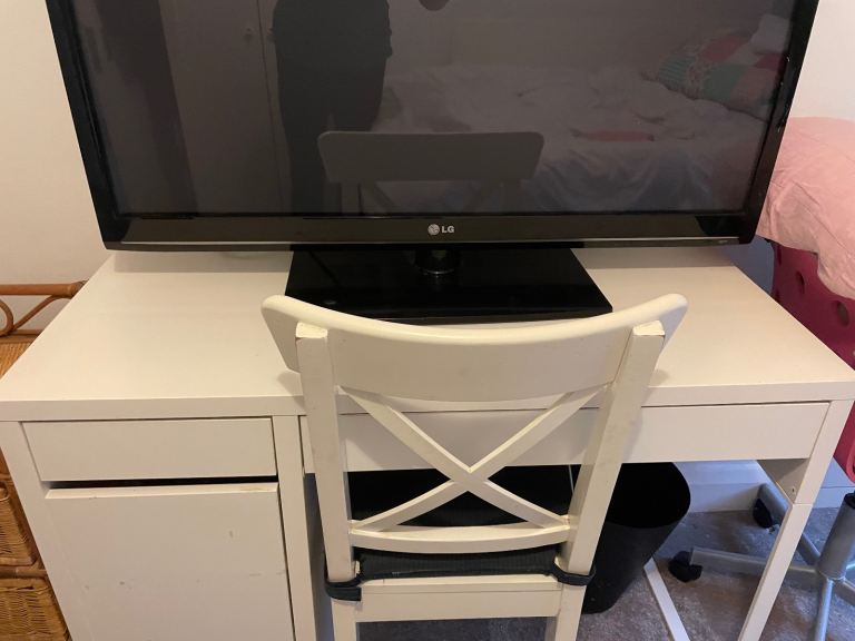 MICKE IKEA Desk 